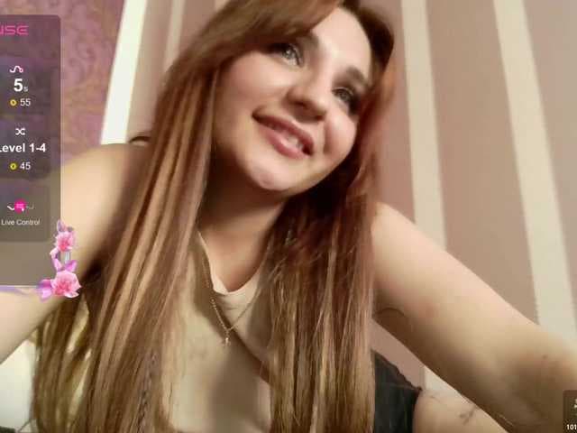 MagicalLouu live cam on BongaCams