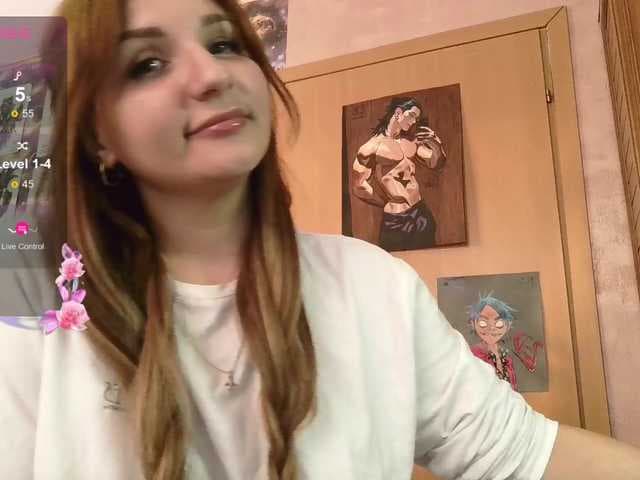 MagicalLouu live cam