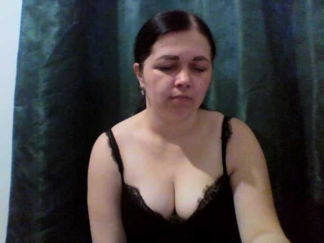 Vitalina272127 live cam on BongaCams