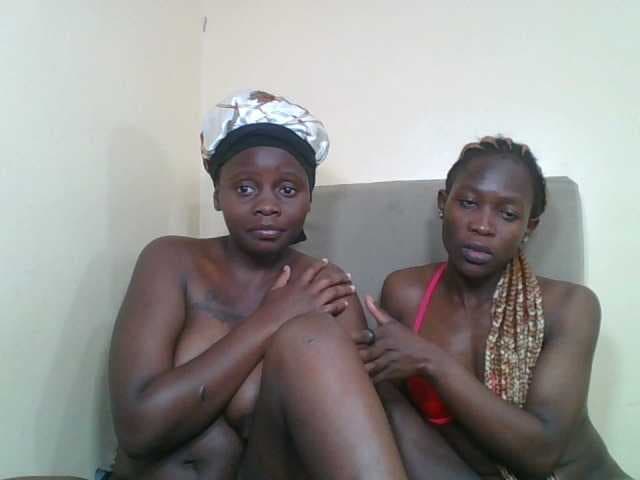 Petite-finness live cam