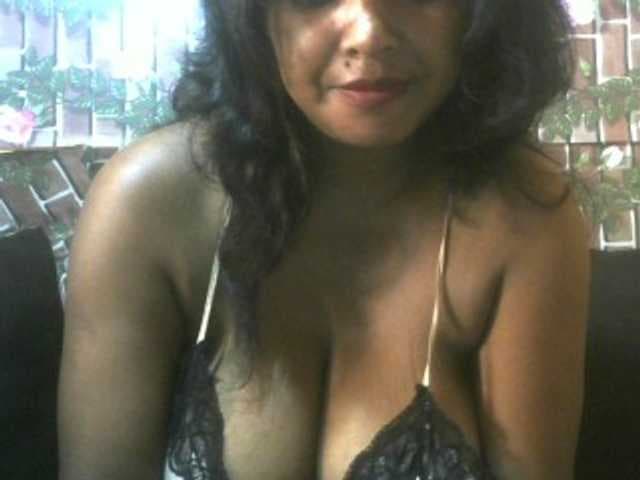 Chocolat96 live cam on BongaCams