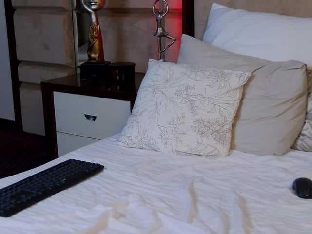 DaisyEmber live cam on BongaCams