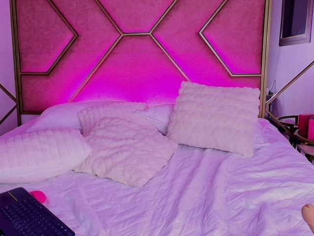 CrysttalMoon live cam on BongaCams