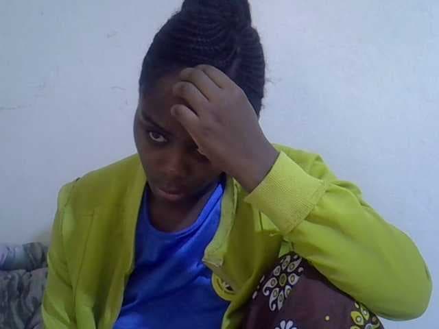 Sweet-diva live cam on BongaCams