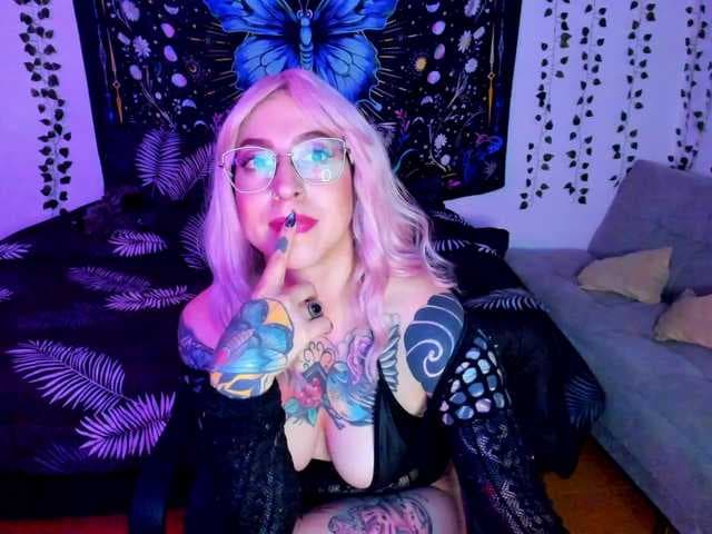 alicerose34 live cam on BongaCams