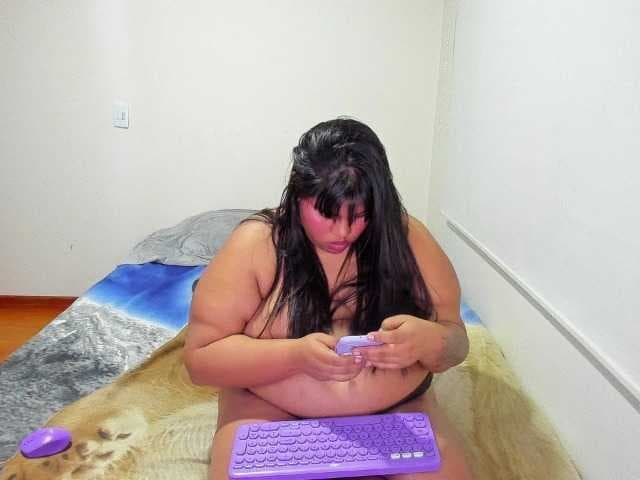 NayaraHanni1 live cam