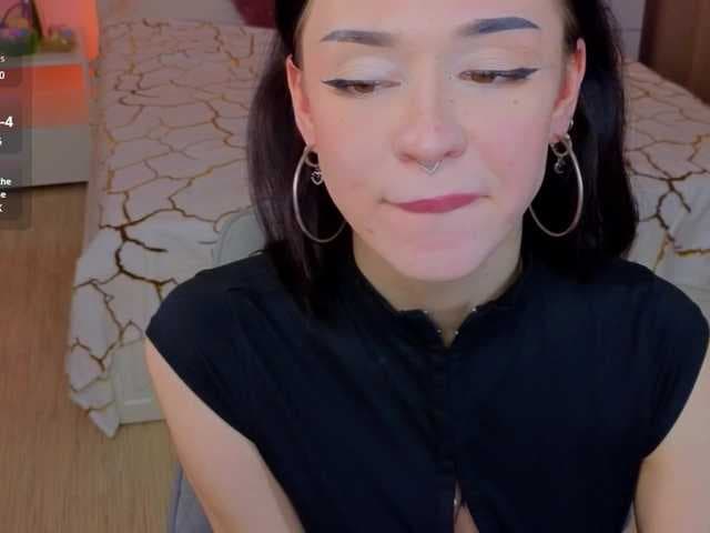 Adetta live cam on BongaCams