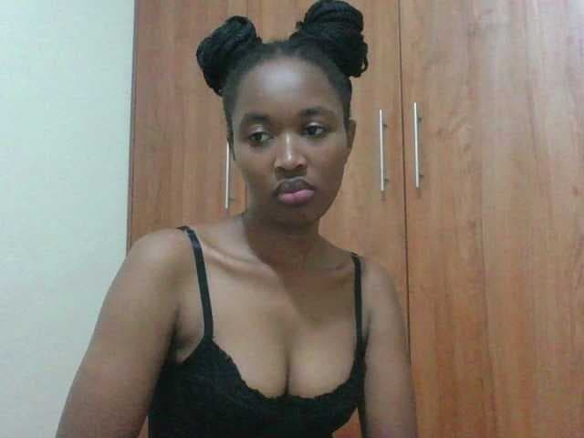 shanizz001 live cam on BongaCams