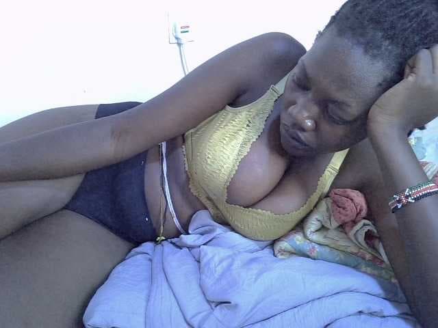 juicy-bella live cam