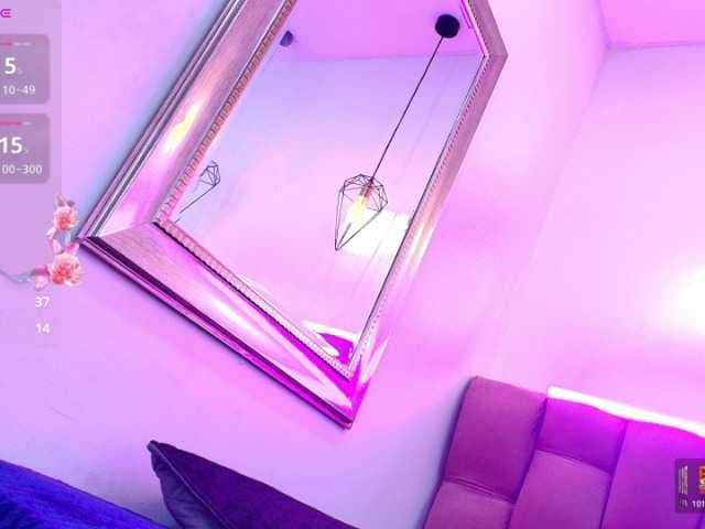 tiiny-emilly live cam