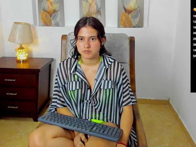 vikysexy28a live cam