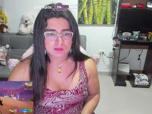 KhalifaGold live cam on BongaCams