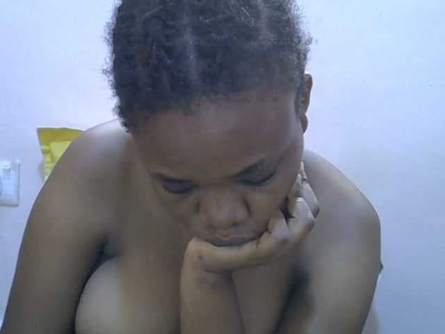 Ebonybootygirl live cam