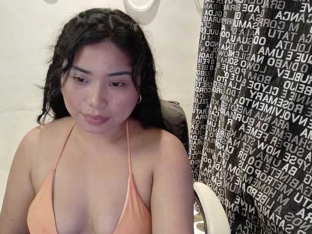Meomi25 live cam