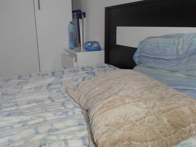 petitedanielle live cam