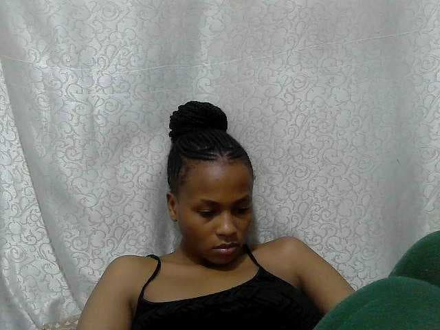 Caroldoly live cam on BongaCams