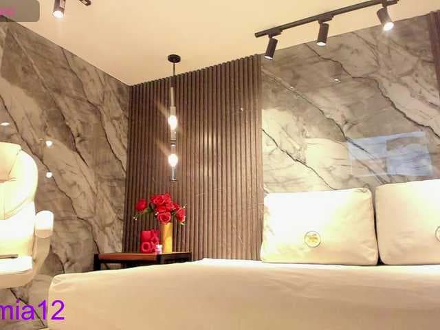 JuliethaTaylor live cam