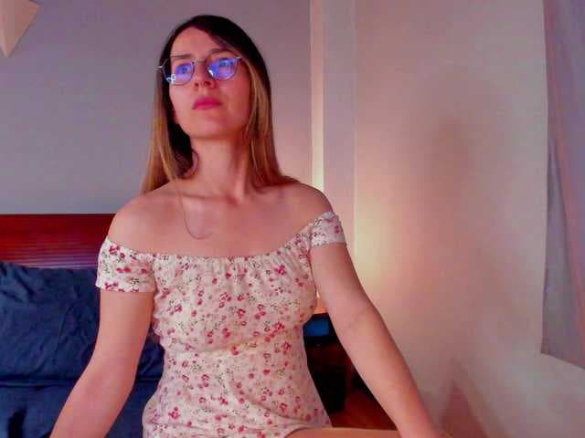 Saramiranda live cam