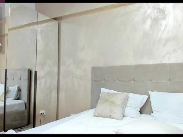 KaylaBenz live cam on BongaCams