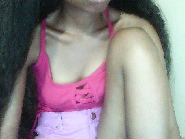 Jolie10 live cam on BongaCams