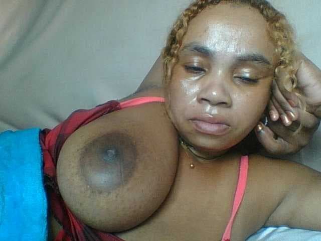 Amanah live cam on BongaCams