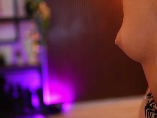 RavennaDArcy live cam