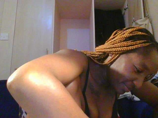 Hornycammy23 live cam