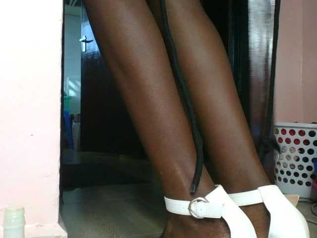 cute-africanah live cam on BongaCams