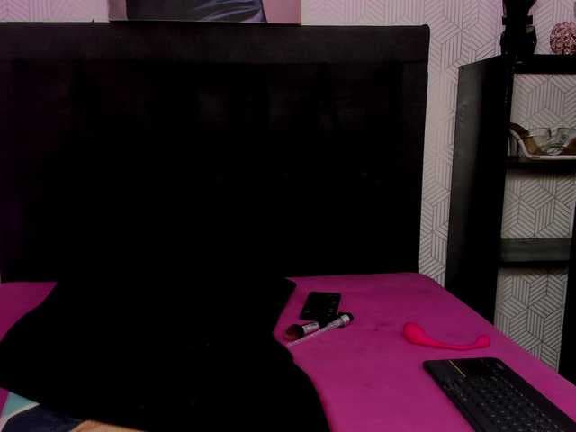 SelenaFox7 live cam on BongaCams