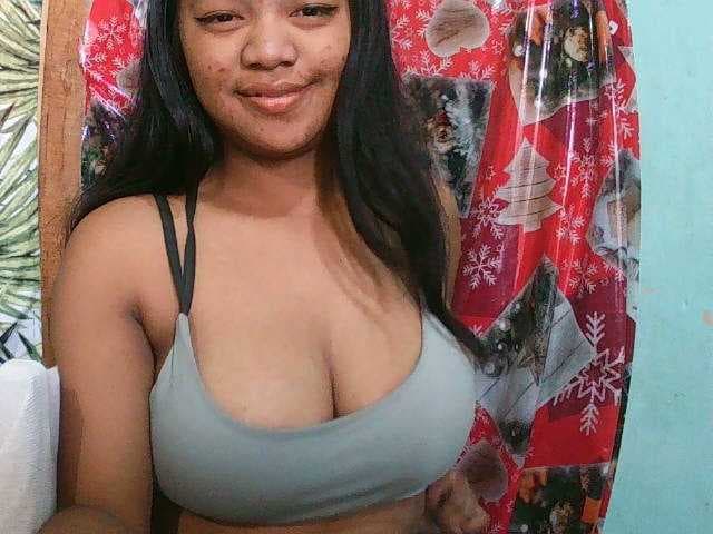 Sarah-001 live cam on BongaCams