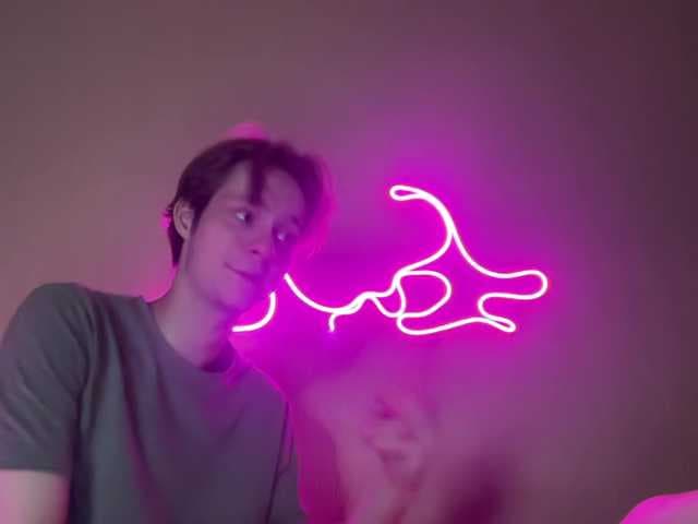 titsDestroy2007 live cam