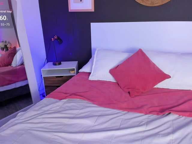 VioletPaket live cam