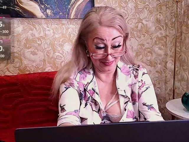 SaraSmith live cam on BongaCams