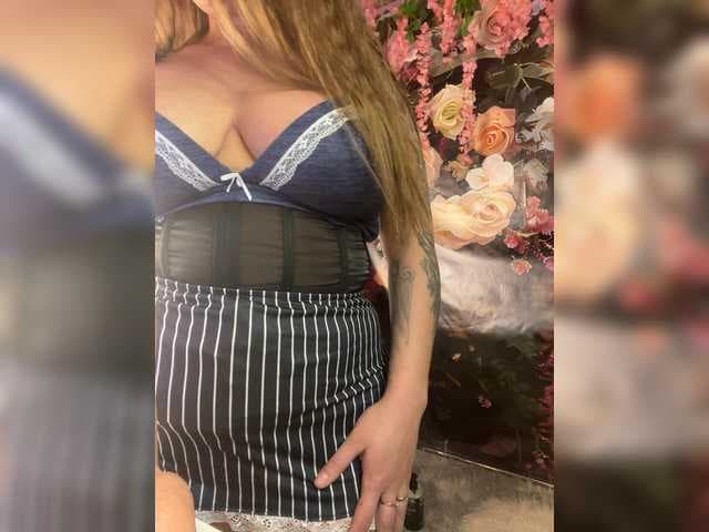 ELIZABETH-PLANET live cam