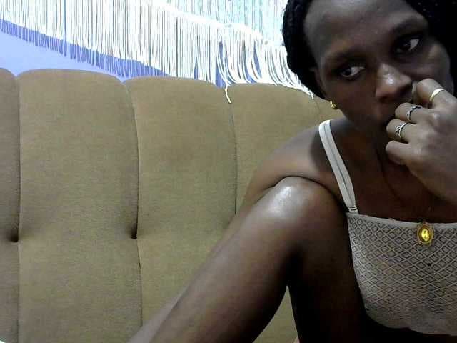 Africanpretty22 live cam