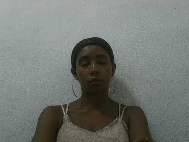 zelioness live cam on BongaCams