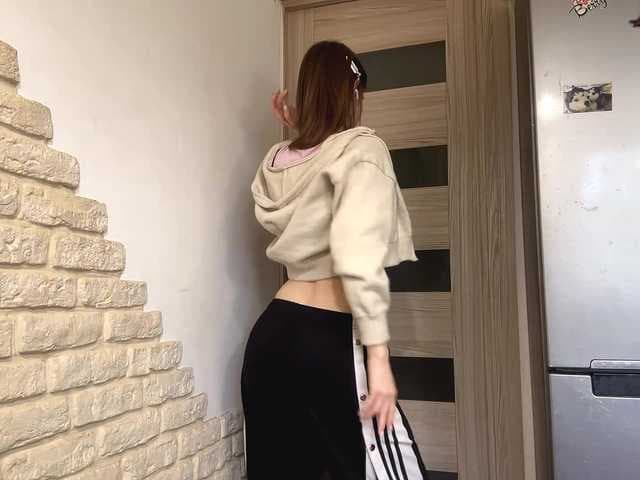 AshantiBadolato live cam