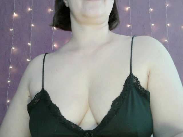 SoftMoon live cam on BongaCams