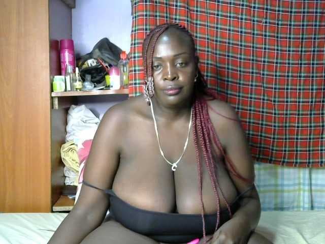 Prettycarl257-1 live cam on BongaCams