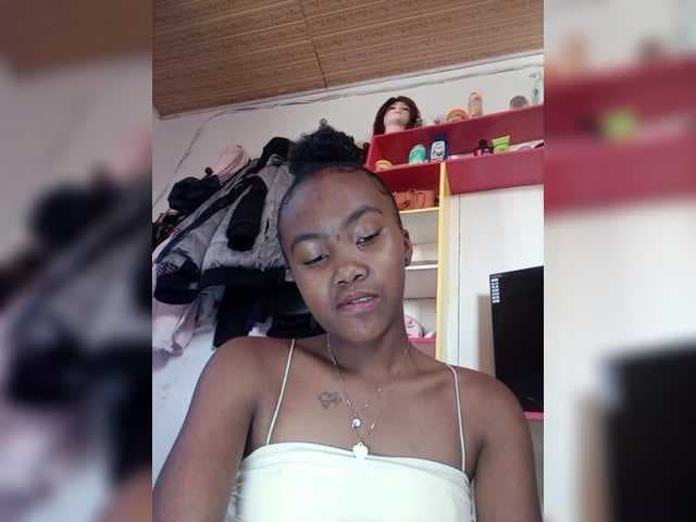 Stella11 live cam on BongaCams