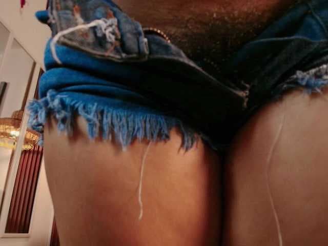 Alice-blaker live cam