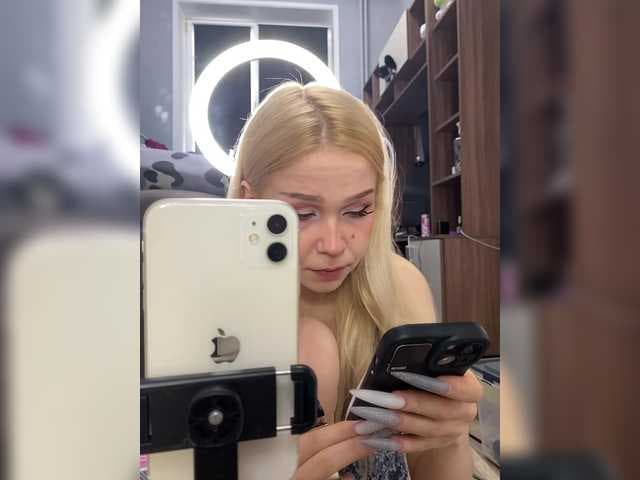 freakfarm live cam on BongaCams