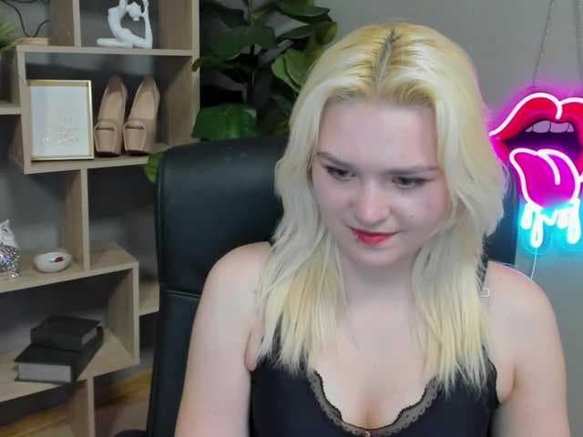 SweetLilyxo live cam