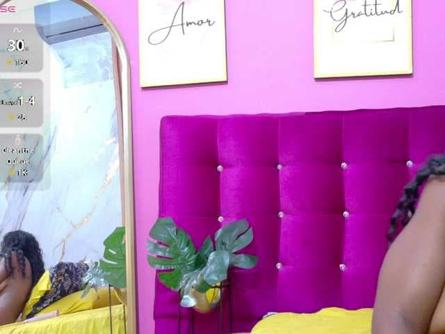 tightlittleebony live cam