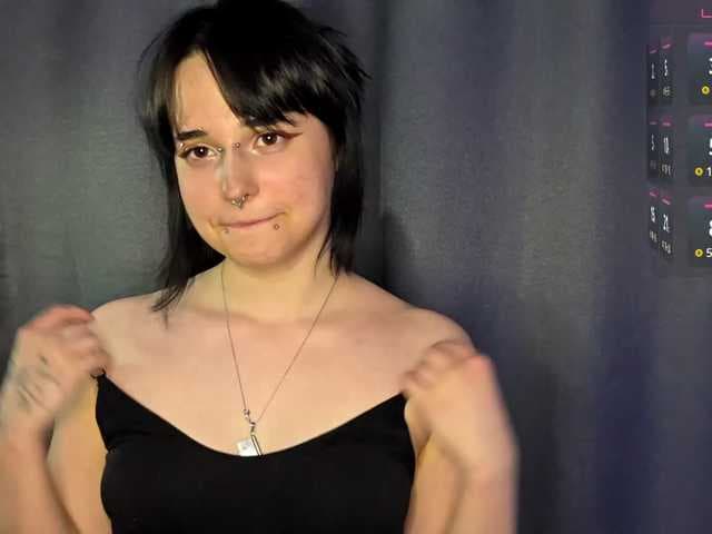 CatherynDowns live cam on BongaCams