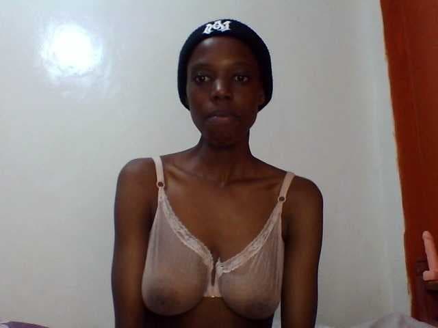 Sexxybellah6 live cam