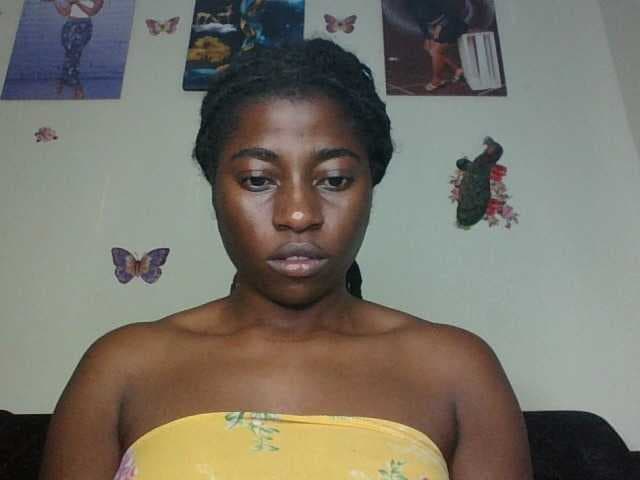 Slutybitch1 live cam