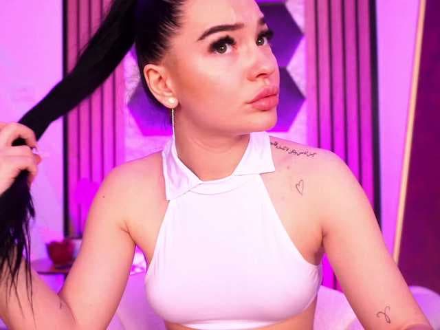 SashaLorrenz live cam