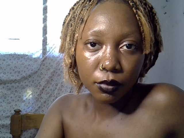 SpicyMackenzie1 live cam