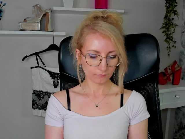 CinderellaMoon live cam